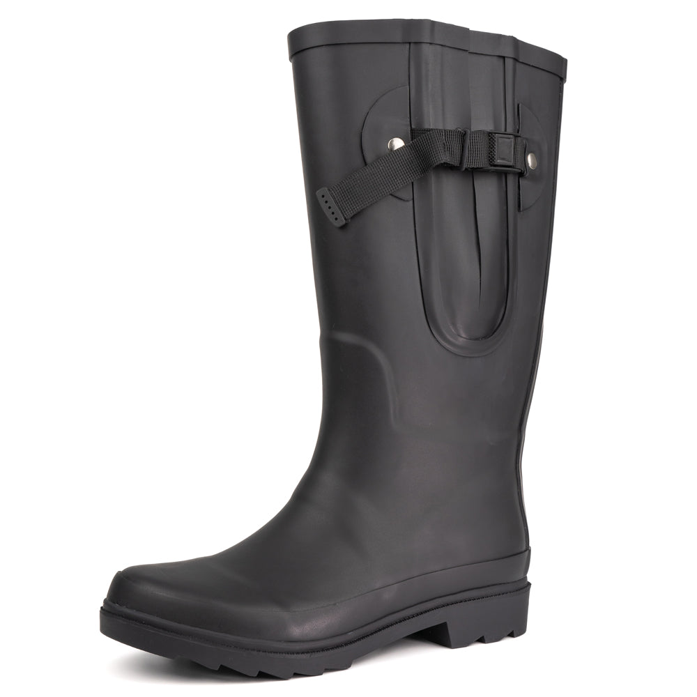 Classic black wide calf wellington boot for any job involving mud!